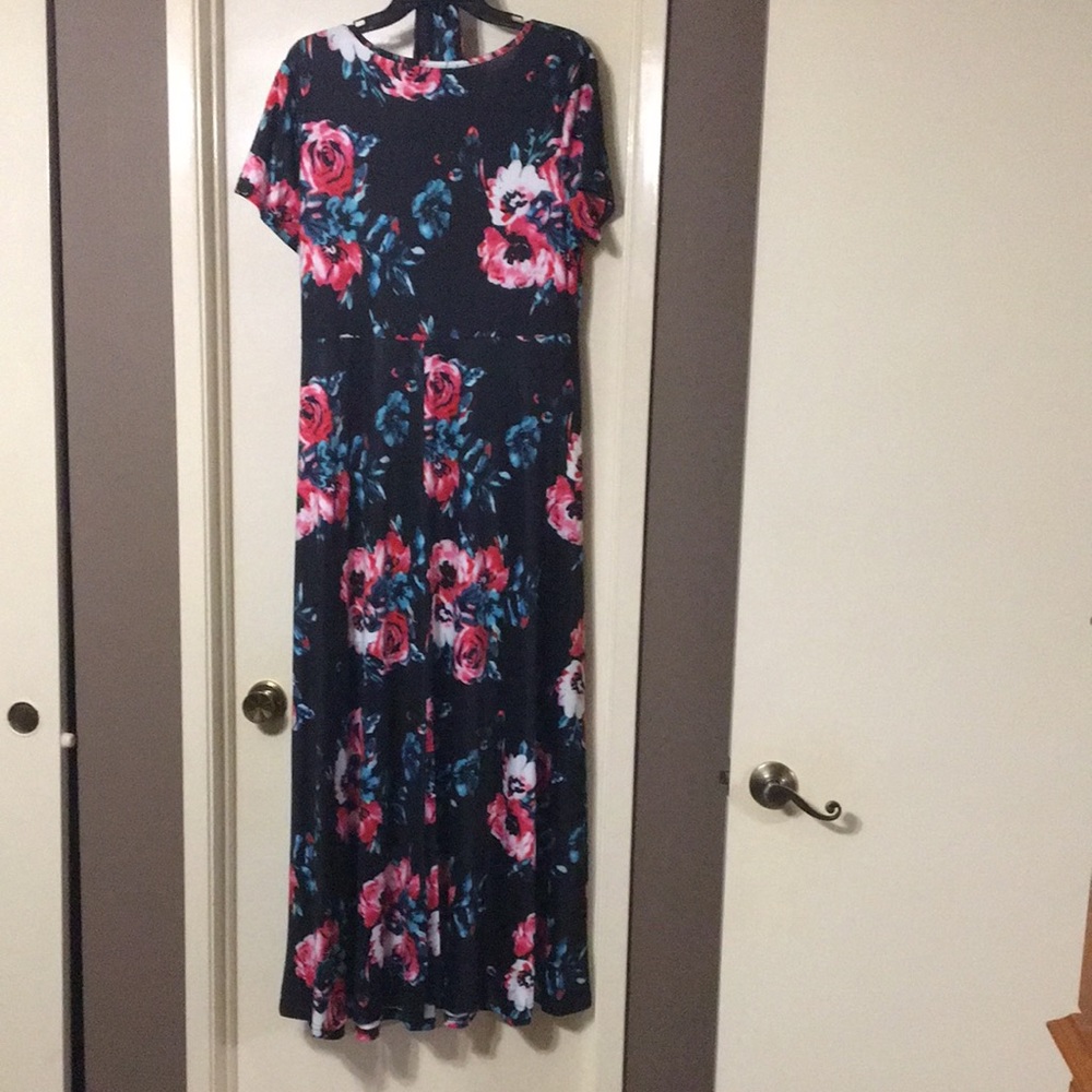 Colorful Dress - Picture 5 of 6
